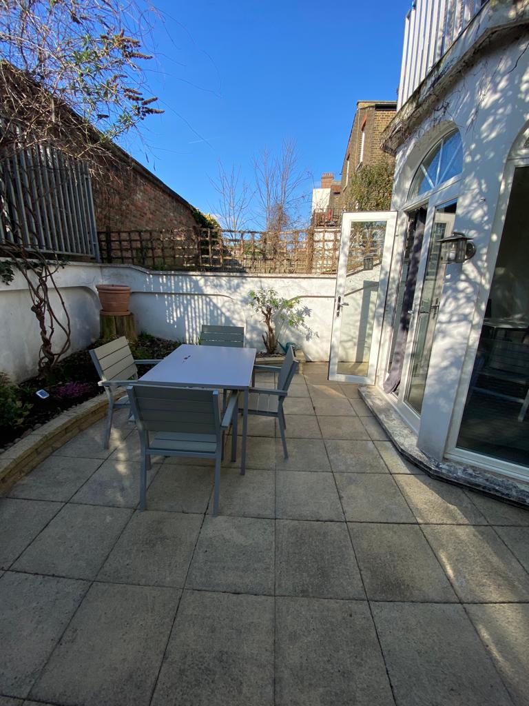 14 studios to let - Image 8